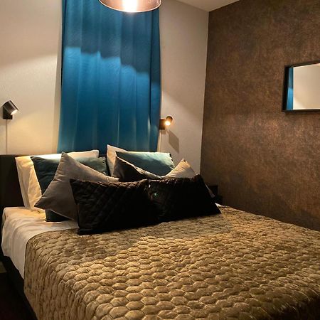 B&B By The C Vlissingen Bagian luar foto