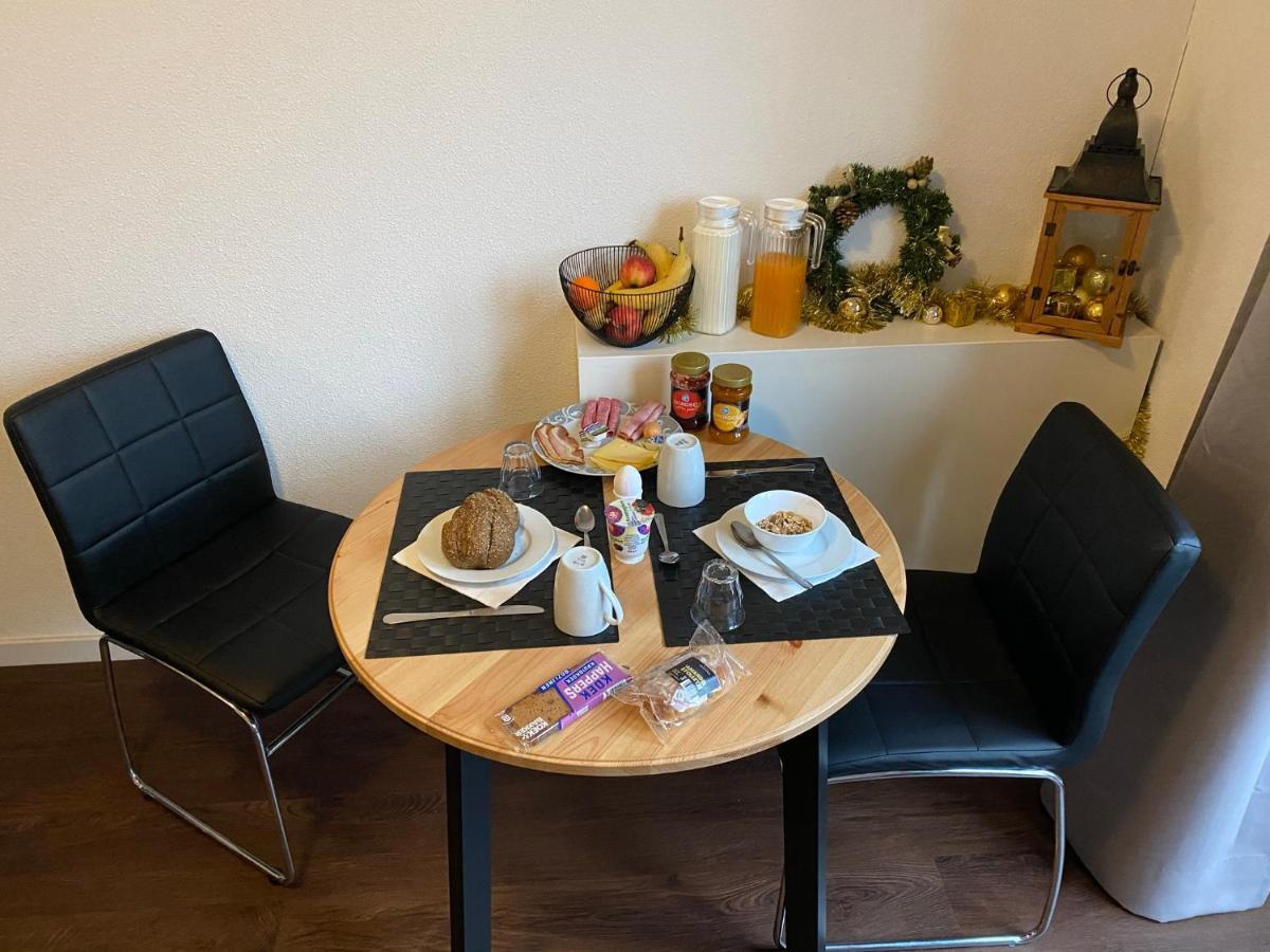 B&B By The C Vlissingen Bagian luar foto